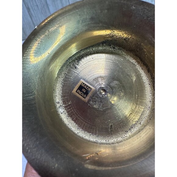 Vintage Solid Brass Basket with Handle Ruffled Scalloped Edge - Made in India - Picture 5 of 8